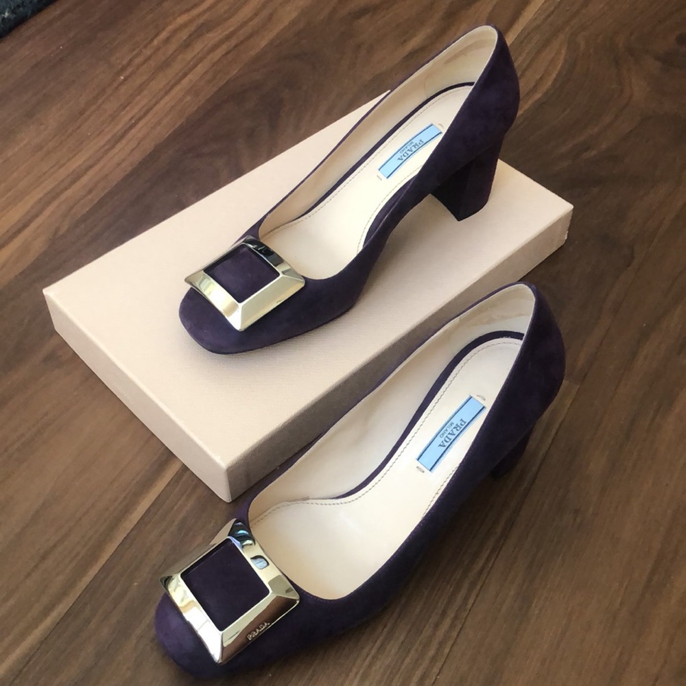 Prada Women's Purple Suede Heels with Metallic Buckle - Picture 6 of 6